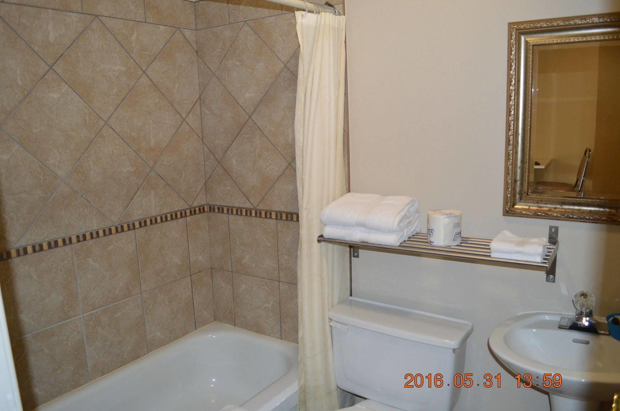 Motel-Auberge Hélene Victoriaville Extérieur photo