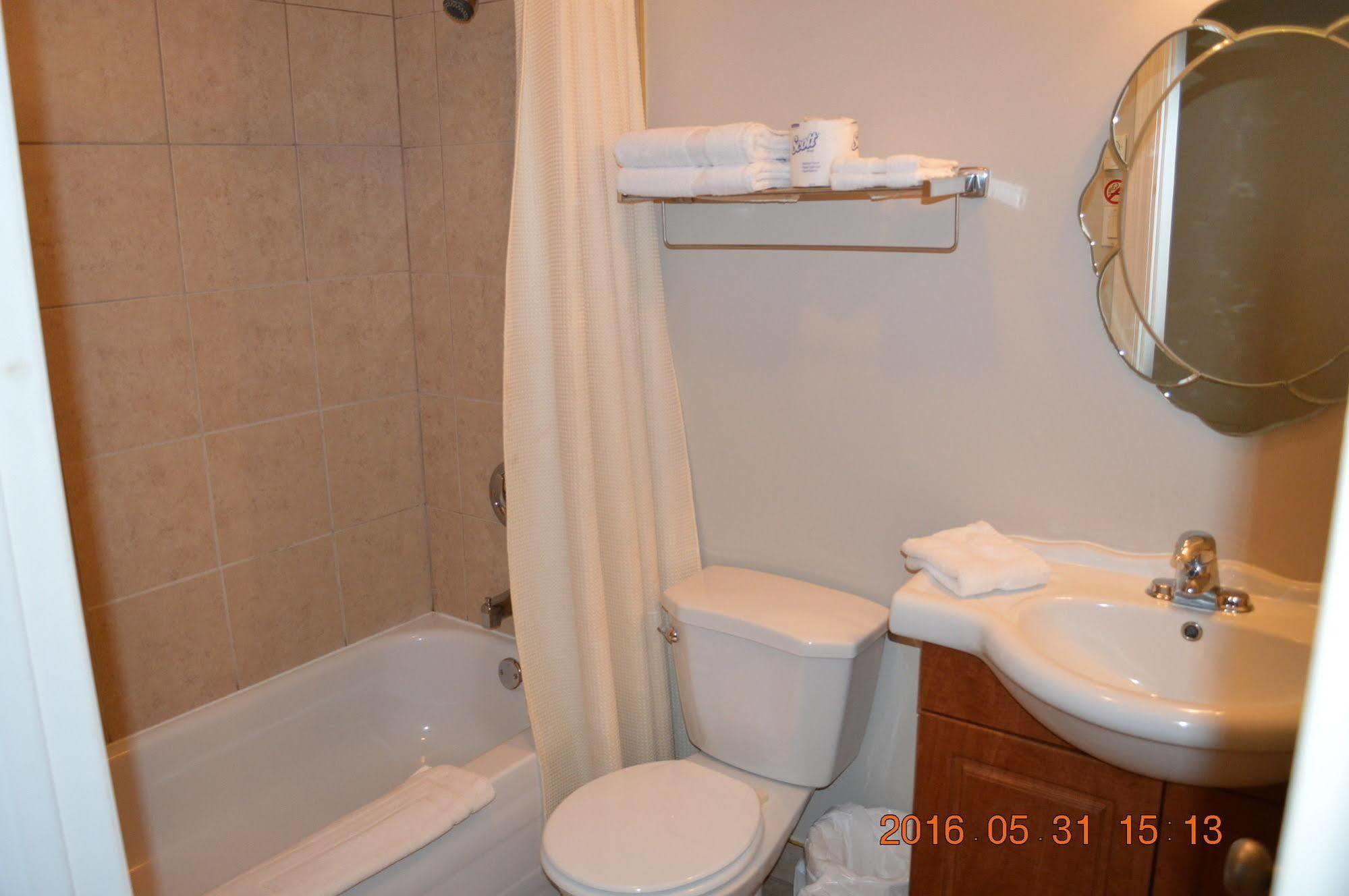 Motel-Auberge Hélene Victoriaville Extérieur photo