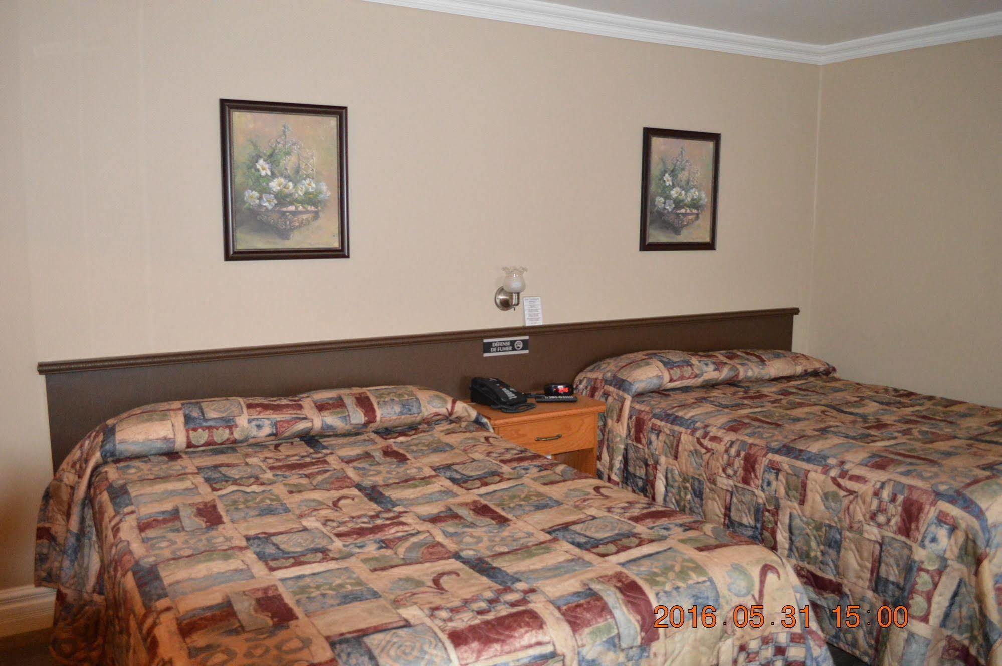 Motel-Auberge Hélene Victoriaville Extérieur photo