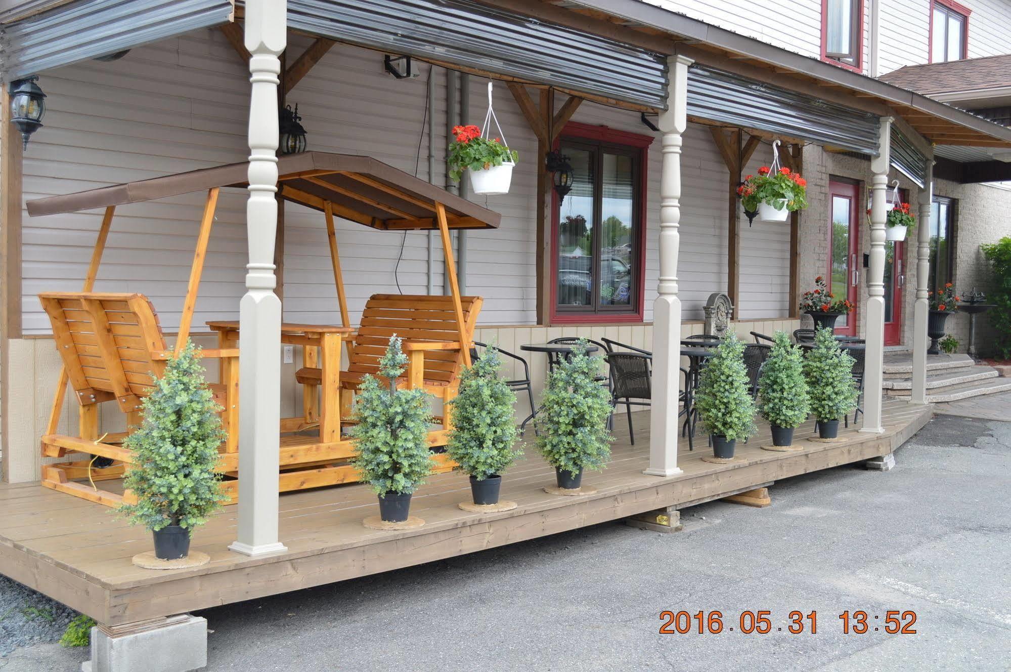 Motel-Auberge Hélene Victoriaville Extérieur photo